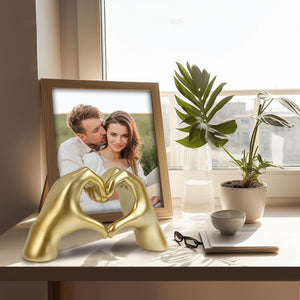 Love Heart Decoration Heart Shaped Love Finger Statue Resin Crafts - Antique Decore